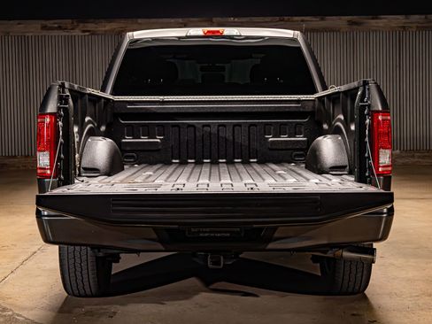 Used 2017 Ford F150 XLT w/ Equipment Group 301A Mid image 8