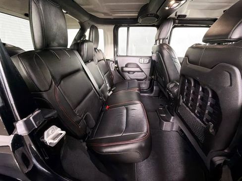 Used 2022 Jeep Wrangler Unlimited Rubicon w/ LED Lighting Group AWD/4WD image 27