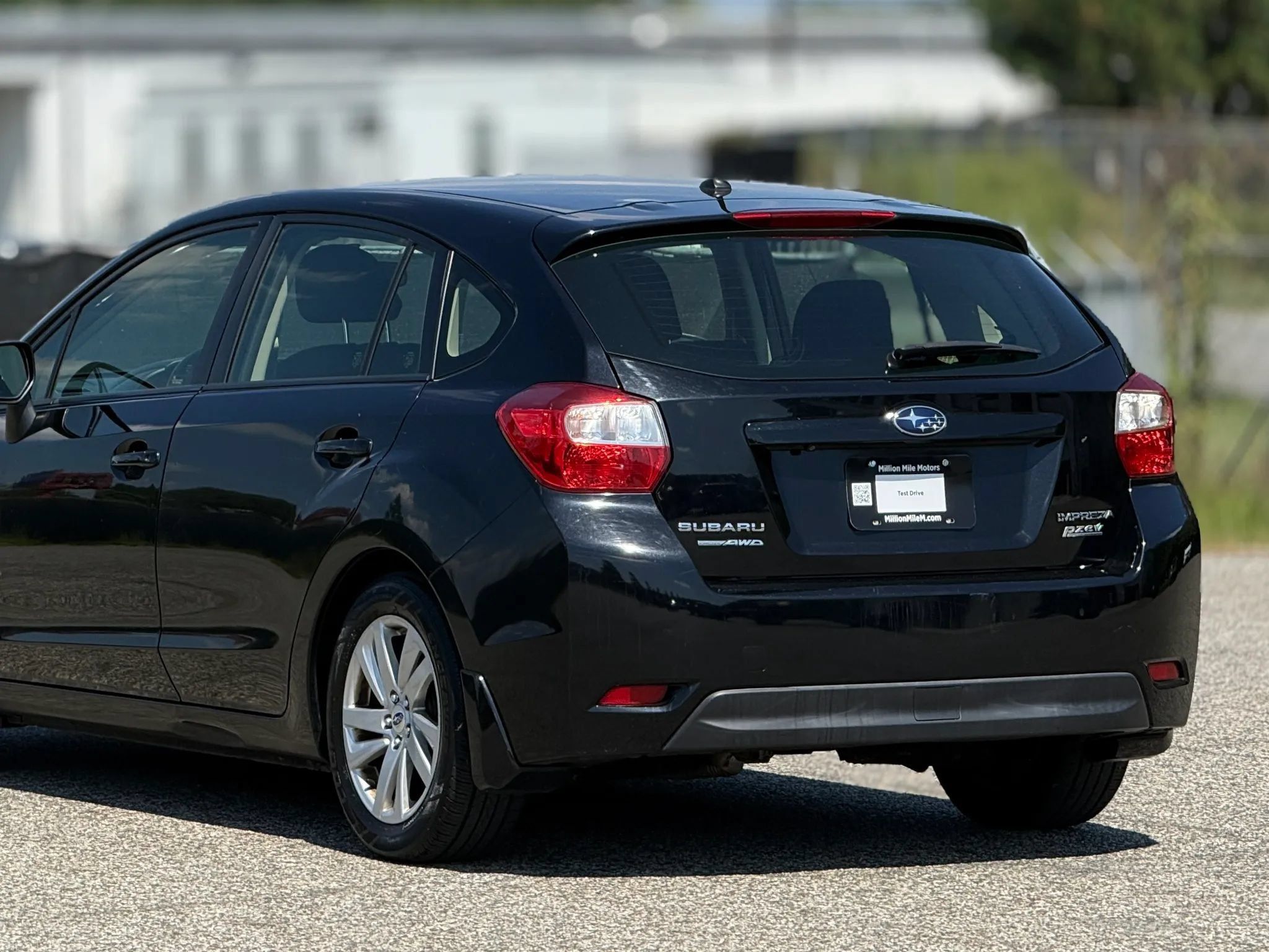 Used 2015 Subaru Impreza 2.0i Premium AWD/4WD image 16
