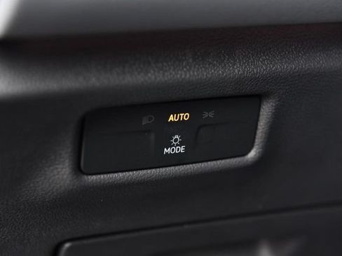 New 2026 Volkswagen Tiguan SE AWD/4WD image 11