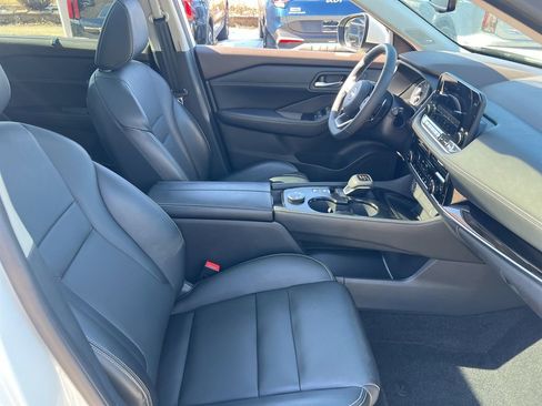 Used 2023 Nissan Rogue SL w/ SL Premium Package image 22