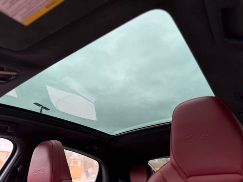 Used 2020 Porsche Cayenne Turbo w/ Performance Package image 53