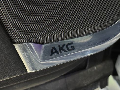 Certified 2023 Cadillac Escalade Premium Luxury image 24