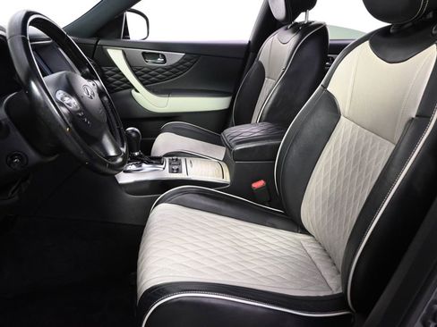 Used 2017 INFINITI QX70 AWD w/ Limited Package image 11