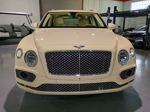 Used 2019 Bentley Bentayga AWD/4WD image 9