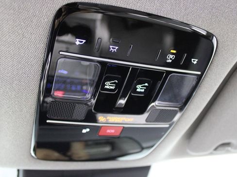 Used 2025 Hyundai Santa Fe Limited image 34