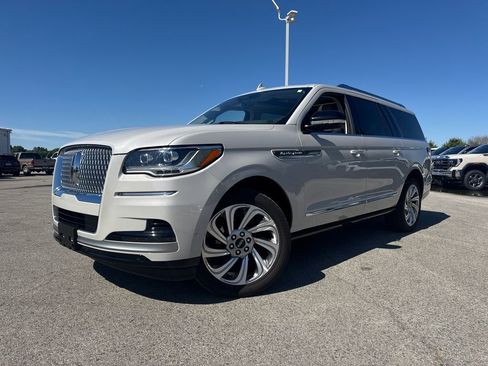 Used 2024 Lincoln Navigator L Reserve AWD/4WD image 1