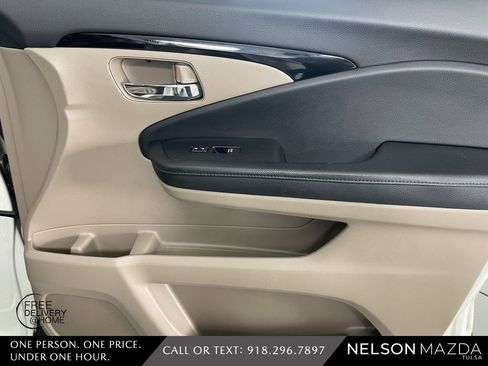 Used 2017 Honda Pilot Touring image 54