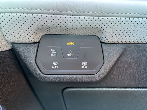 New 2026 Volkswagen Atlas Cross Sport SEL Premium R-Line image 31