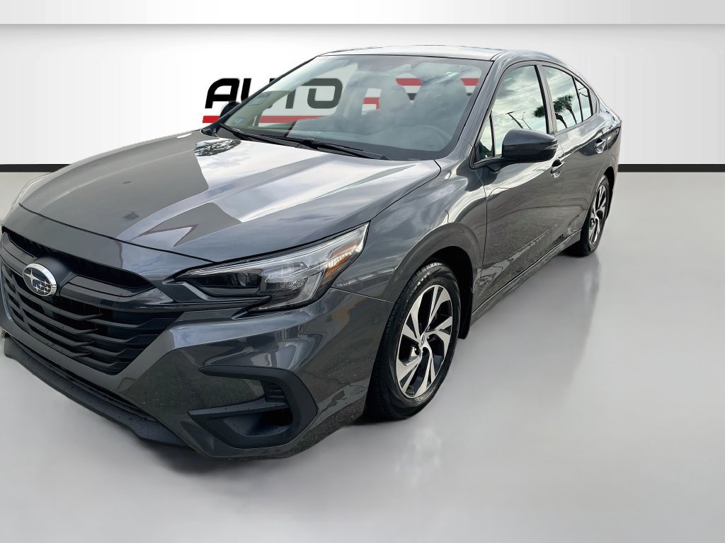 Used 2025 Subaru Legacy Premium AWD/4WD image 3