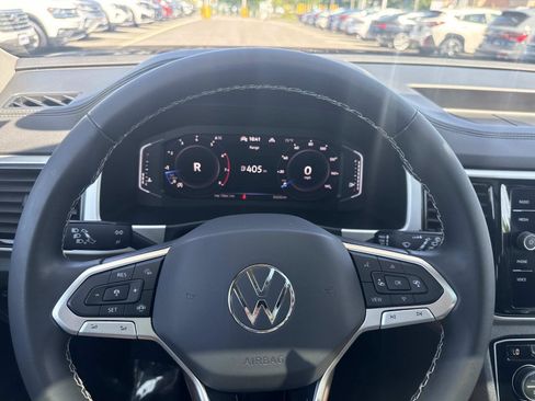 Used 2023 Volkswagen Atlas SE AWD/4WD image 30