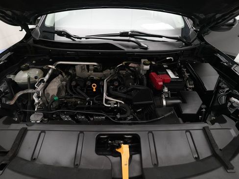 Used 2023 Nissan Rogue S AWD/4WD image 3