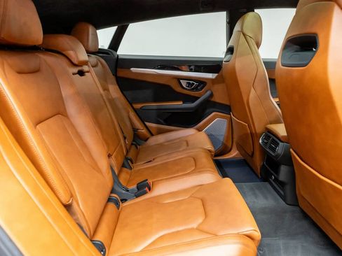 Used 2022 Lamborghini Urus image 14