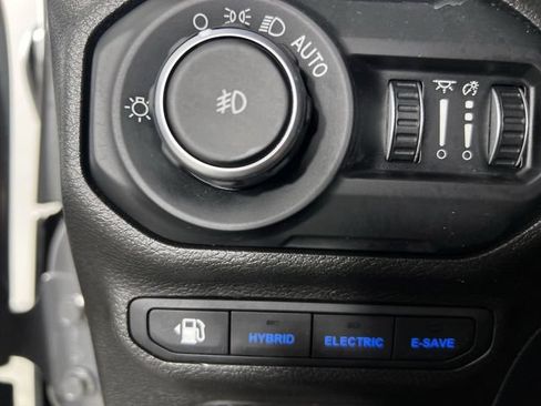 Used 2022 Jeep Wrangler Unlimited Rubicon 4xe AWD/4WD image 17