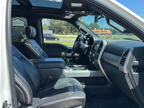 Used 2020 Ford F450 Platinum w/ FX4 Off-Road Package AWD/4WD image 12