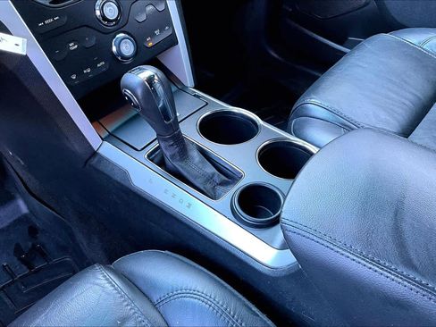 Used 2014 Ford Explorer XLT w/ Equipment Group 202A image 17