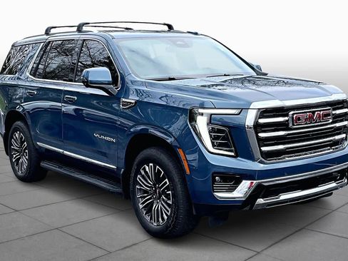 Used 2025 GMC Yukon Elevation image 2