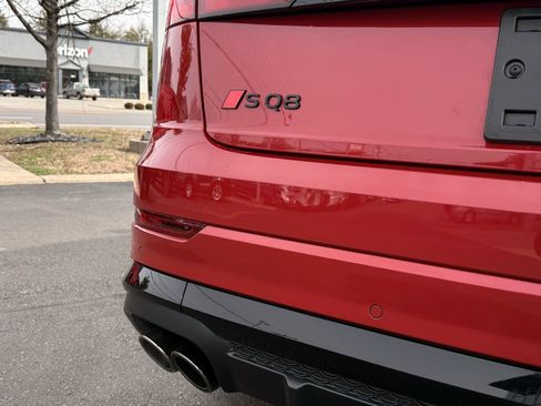 Used 2024 Audi SQ8 Premium Plus image 12