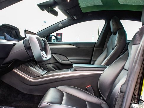 Used 2021 Tesla Model S Plaid image 30