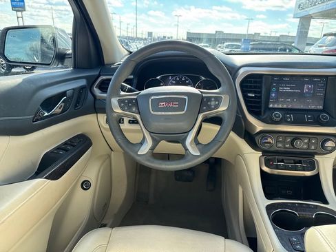 Used 2023 GMC Acadia Denali w/ Denali Ultimate Package image 17