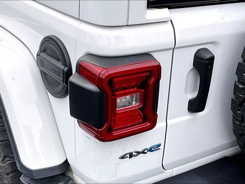 Used 2023 Jeep Wrangler Unlimited Rubicon 4xe image 8