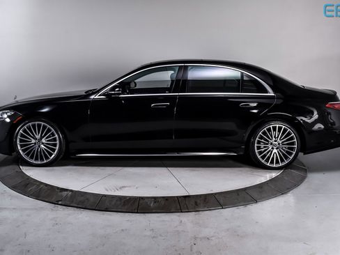 Used 2023 Mercedes-Benz S 580 S 580 image 3