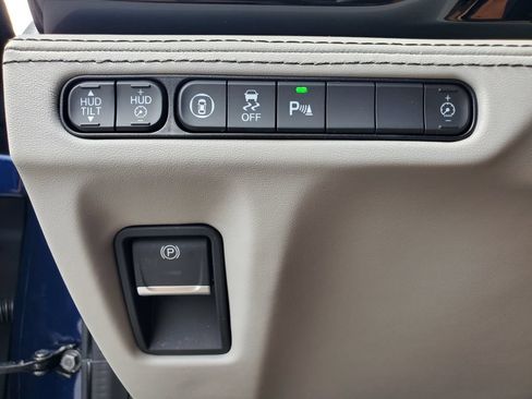 Used 2023 Acura MDX SH-AWD w/ Advance Package image 24
