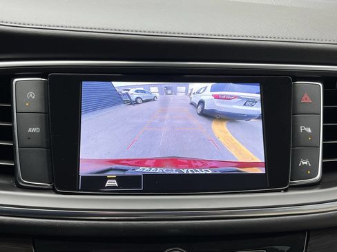 Used 2023 Buick Enclave Essence image 27
