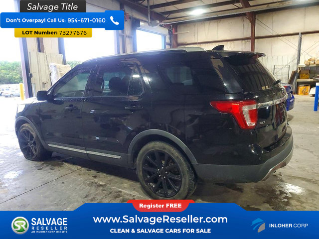 Used 2016 Ford Explorer XLT w/ Equipment Group 202A FWD image 3