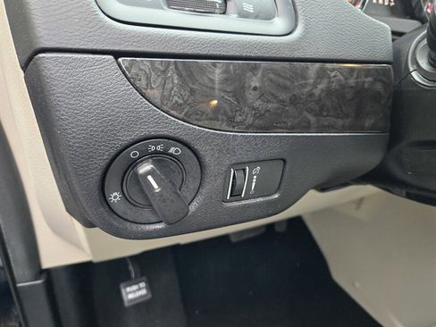 Used 2015 Dodge Grand Caravan SE w/ Quick Order Package 29E SE image 12