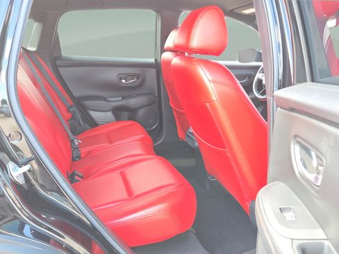 Used 2024 Honda HR-V Sport image 16