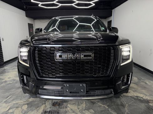 Used 2023 GMC Yukon XL Denali Ultimate image 9