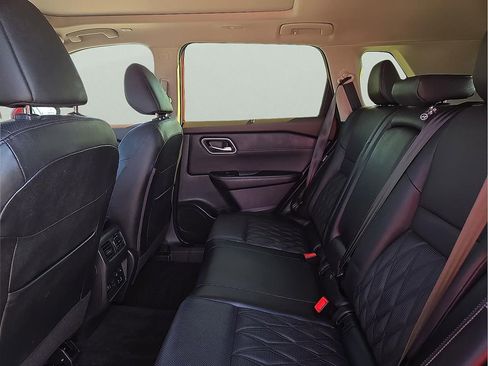 Used 2023 Nissan Rogue Platinum w/ Platinum Premium Package image 10