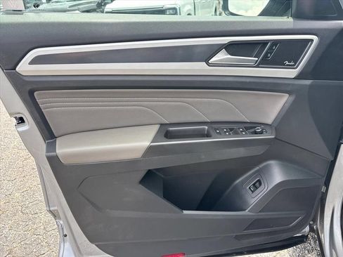Used 2023 Volkswagen Atlas SEL R-Line AWD/4WD image 26