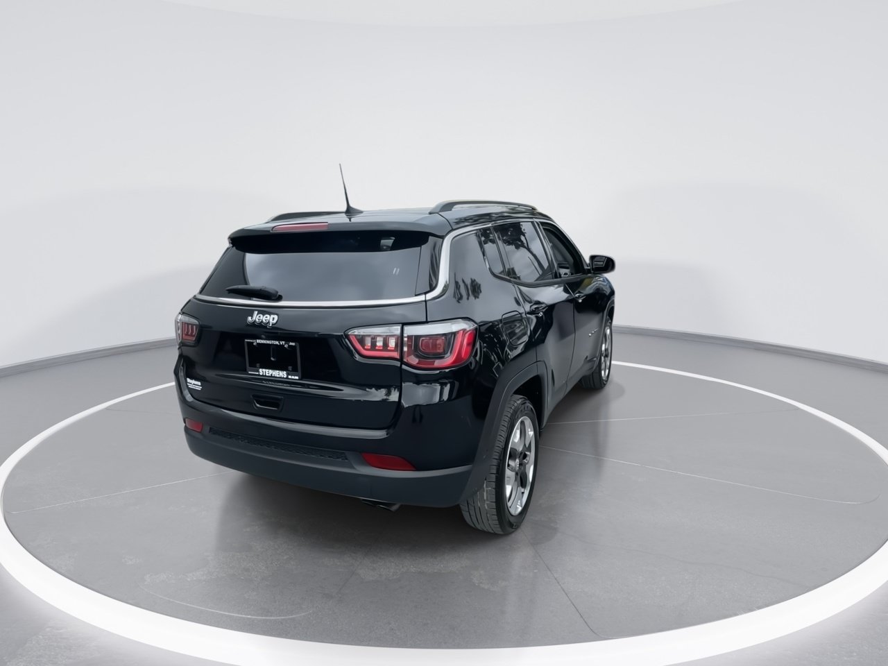 Used 2018 Jeep Compass Limited w/ Navigation Group AWD/4WD image 18