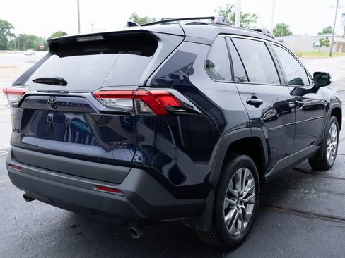Used 2024 Toyota RAV4 XLE Premium FWD image 5