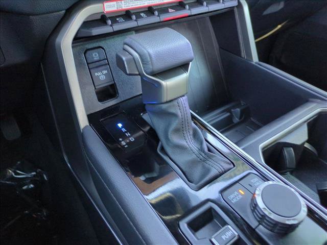 Used 2025 Toyota Tundra Limited AWD/4WD image 12