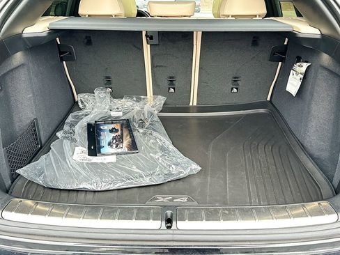 Used 2024 BMW X4 xDrive30i w/ Premium Package image 16