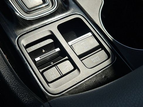Certified 2025 Honda Pilot EX-L image 16