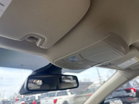 Used 2024 Ford Edge SEL image 38