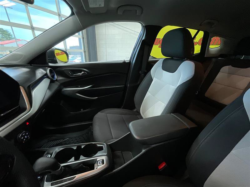 Used 2024 Chevrolet Trax LS FWD image 12