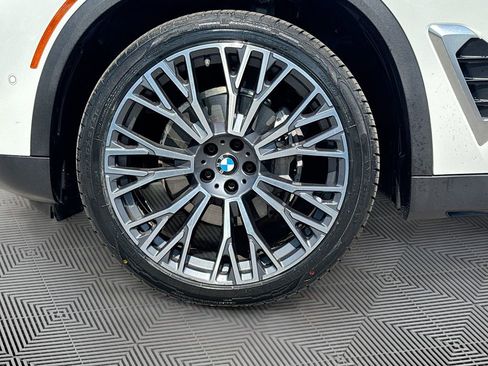 Used 2024 BMW X5 xDrive40i w/ Premium Package AWD/4WD image 33