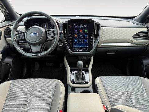 Used 2025 Subaru Forester Premium AWD/4WD image 9