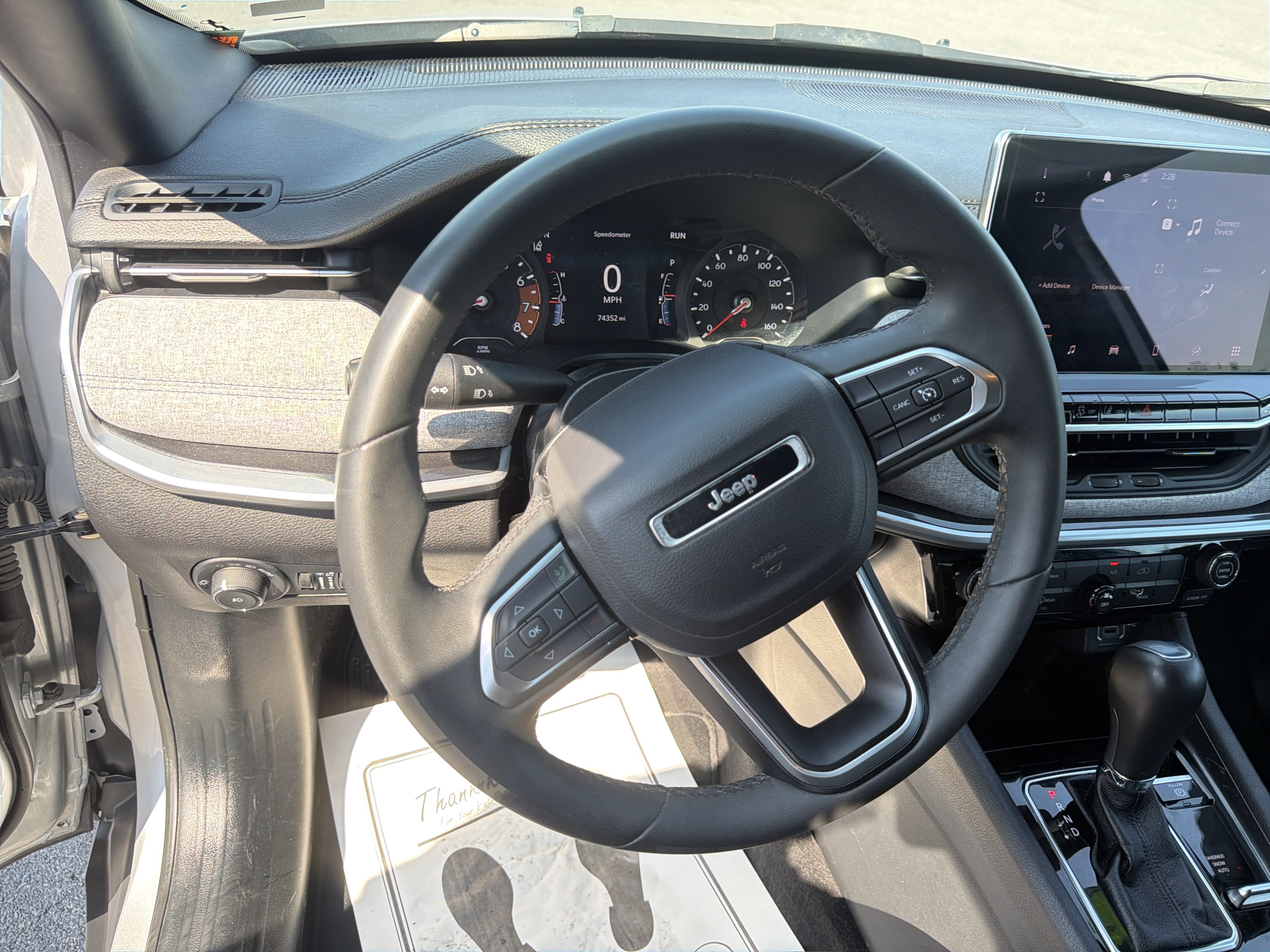 Used 2024 Jeep Compass Latitude AWD/4WD image 17