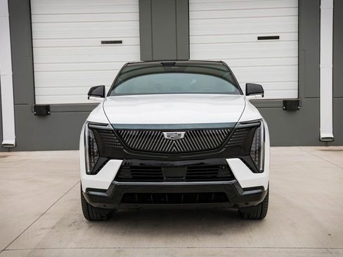 Used 2025 Cadillac Escalade IQ Sport 2 image 3