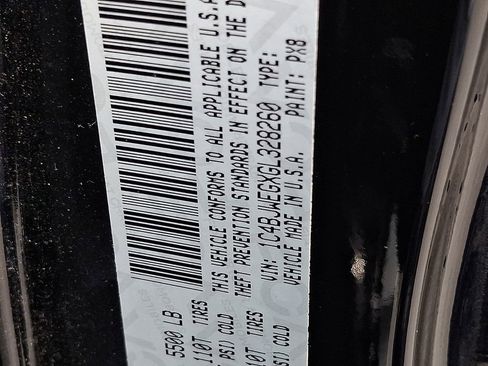 Used 2016 Jeep Wrangler Unlimited Sahara image 26