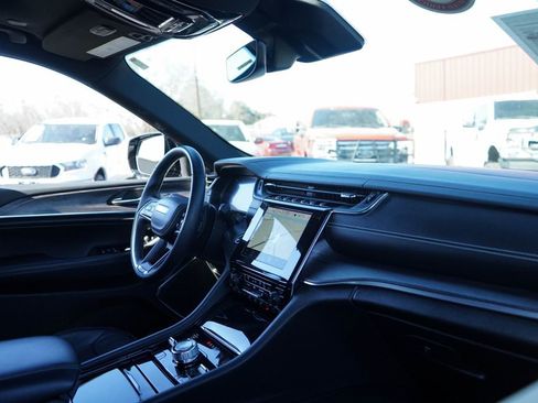 Used 2022 Jeep Grand Cherokee L Overland image 32