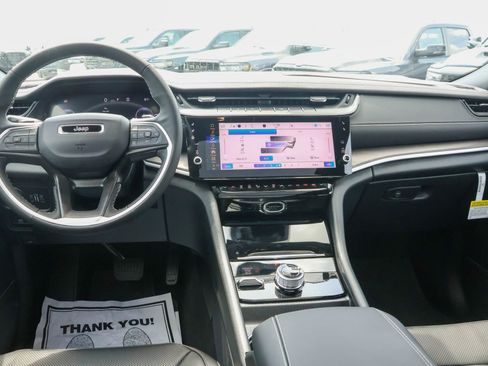 New 2026 Jeep Grand Cherokee L Limited AWD/4WD image 16