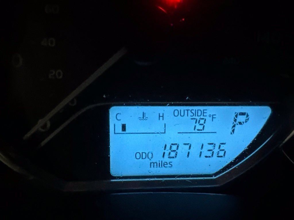 Used 2014 Toyota Corolla LE FWD image 15