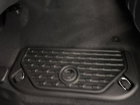 New 2026 RAM 1500 Laramie AWD/4WD image 21